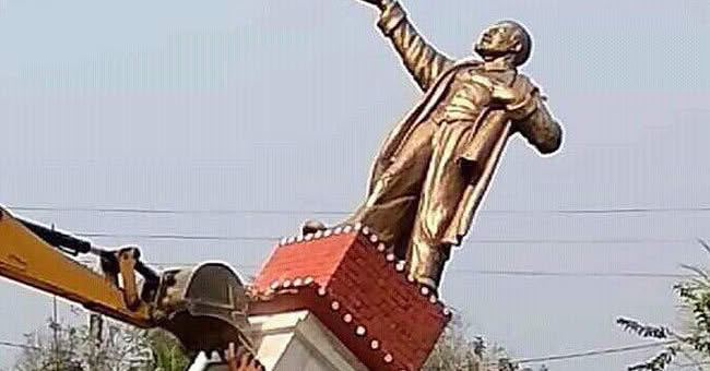 बीच का रास्ता नहीं होता…