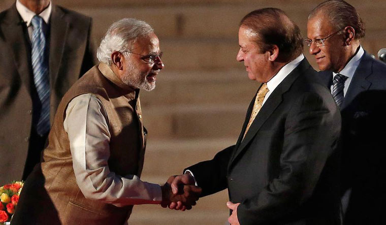 Imran Khan, Congress 'unite' in criticism of Modi-Sharif 'friendship' - The Week